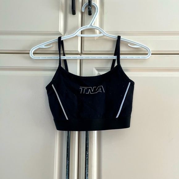 TNAction aritizia sports bra (no padding) - Picture 1 of 3